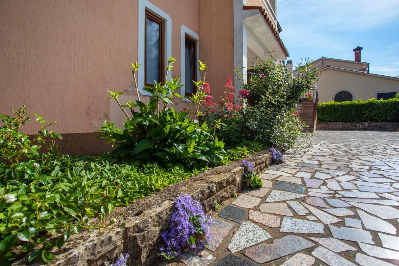 Apartmani Vozila Plomin Exterior foto