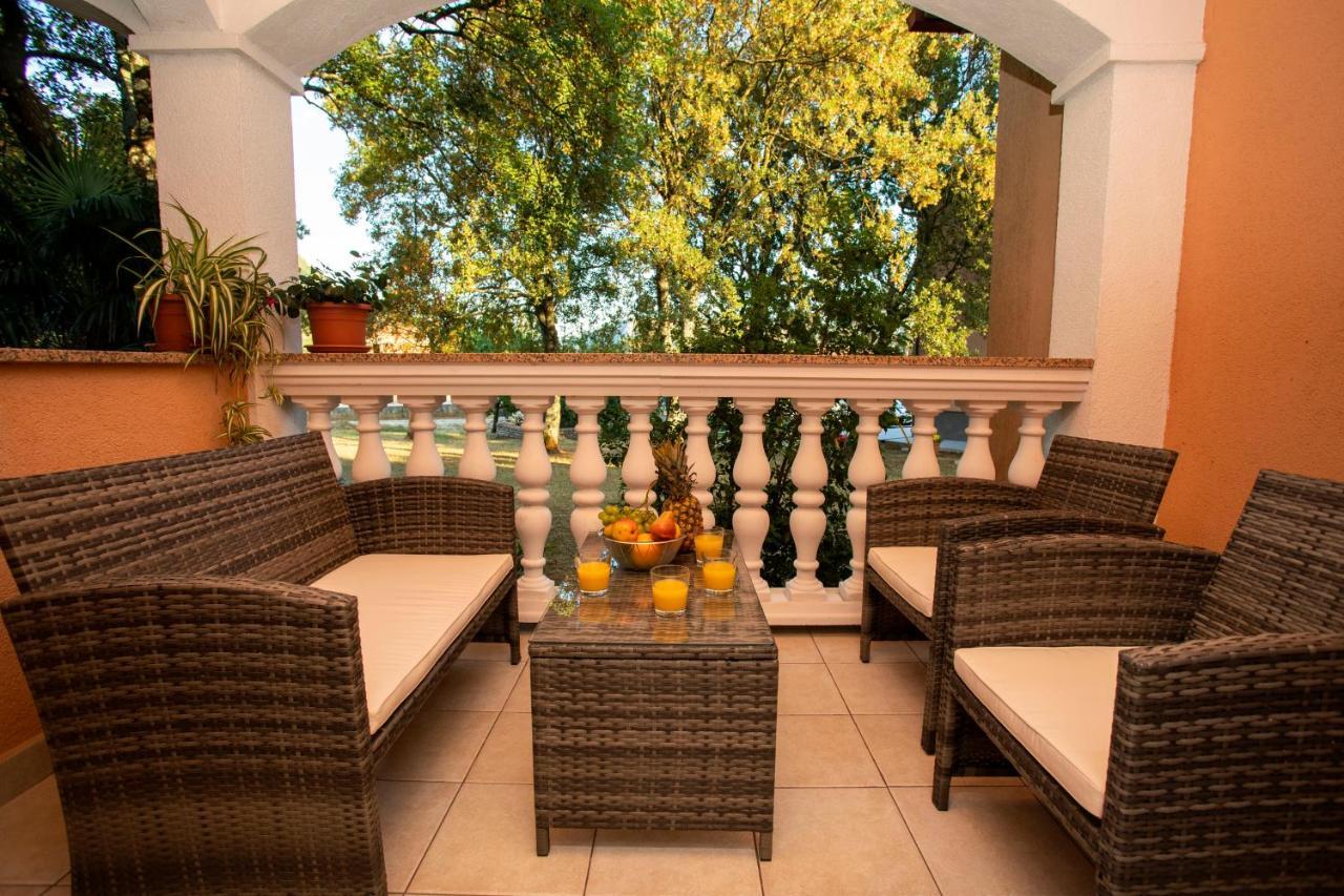 Apartmani Vozila Plomin Exterior foto