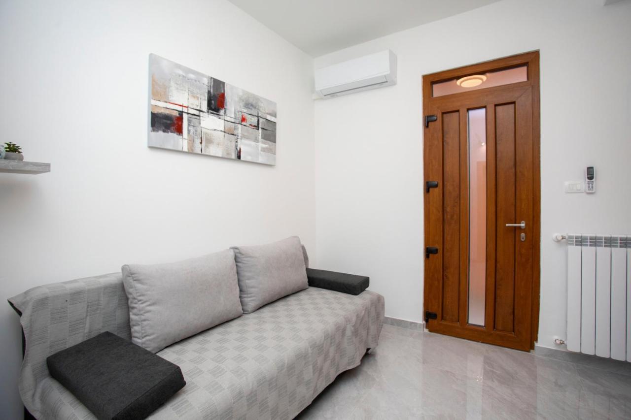 Apartmani Vozila Plomin Exterior foto